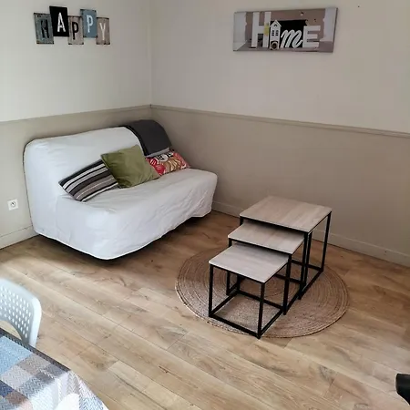 Hébergement de vacances Petite Maison 2 Pieces Pour 4 à 5 Personnes