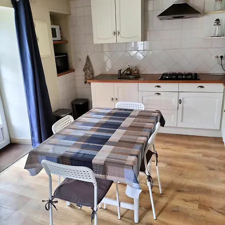 Petite Maison 2 Pieces Pour 4 à 5 Personnes *